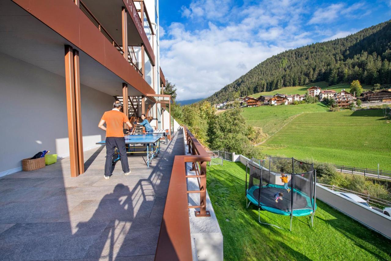 Apartments La Rives Santa Cristina Val Gardena Exteriör bild