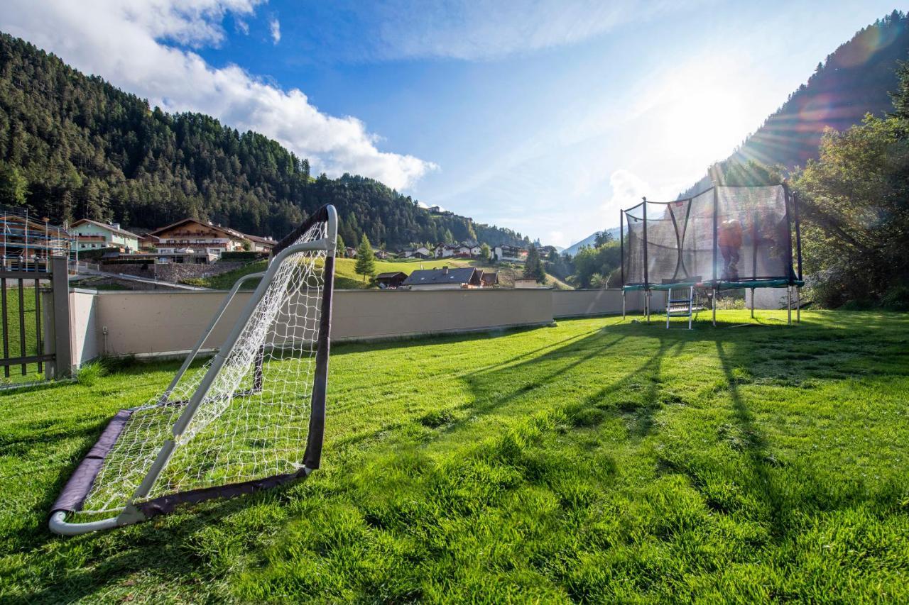 Apartments La Rives Santa Cristina Val Gardena Exteriör bild