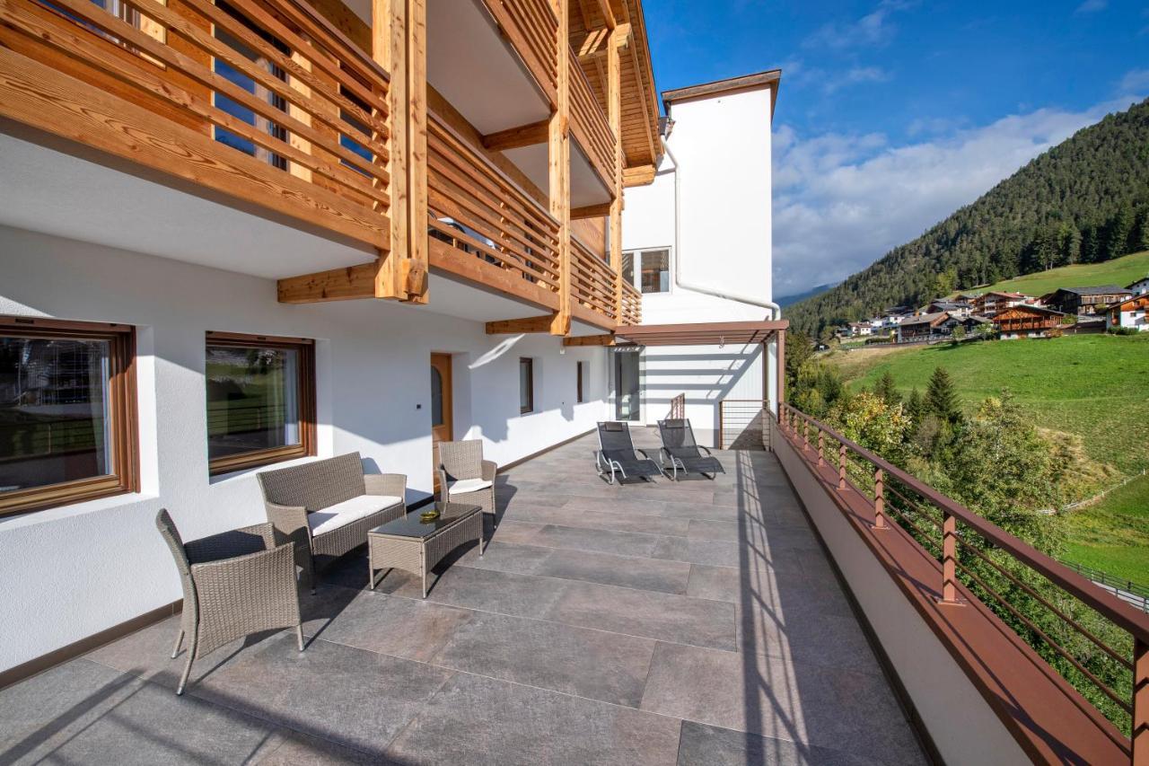 Apartments La Rives Santa Cristina Val Gardena Exteriör bild